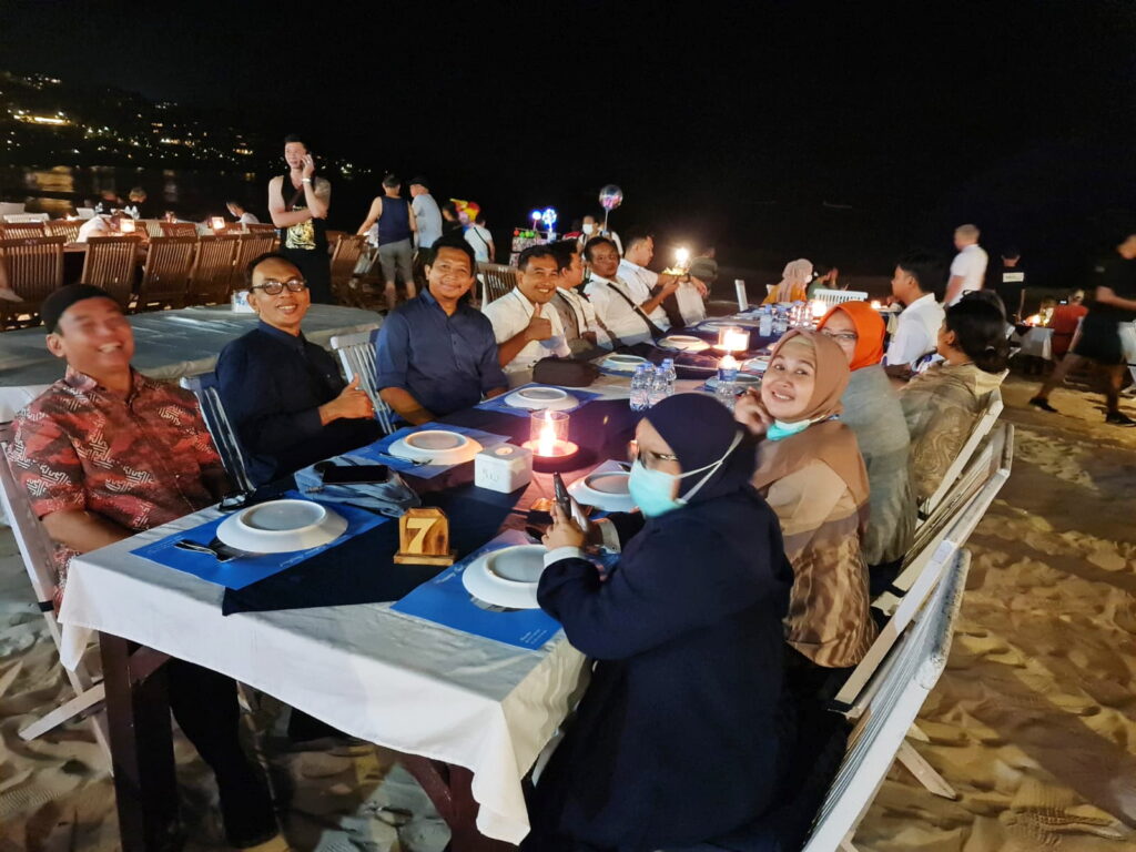 Acara Undangan Dinner Dekan FKP Prof. Dr. I Wayan Nuarsa dan jajaran dengan Asesor Ban-PT
