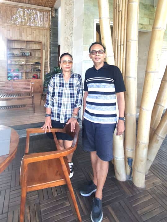 Wayan Nuarsa di Wadari Hotel Ubud bersama Keluarga