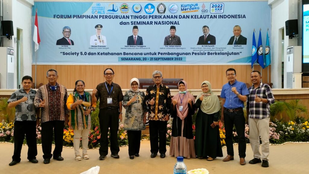 Bersama ketua FP2TPKI dan peserta lain