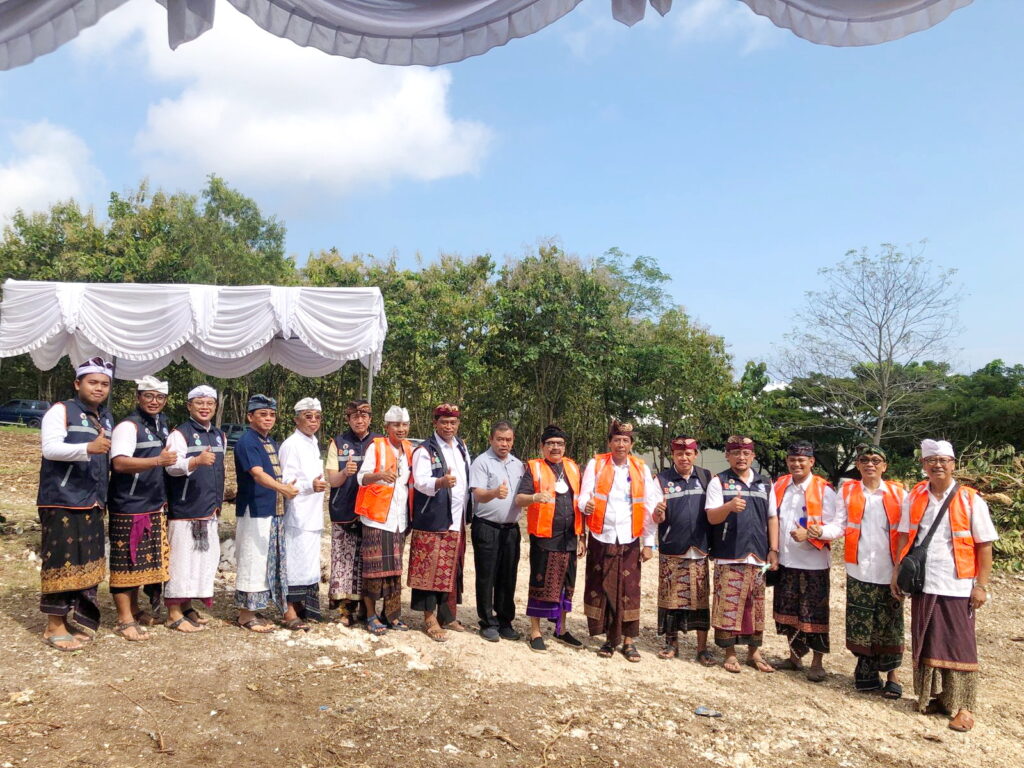 Peletakan Batu pertama Pembangunan Gedung Dekanat Fakultas Kelautan dan Perikanan I Wayan Nuarsa