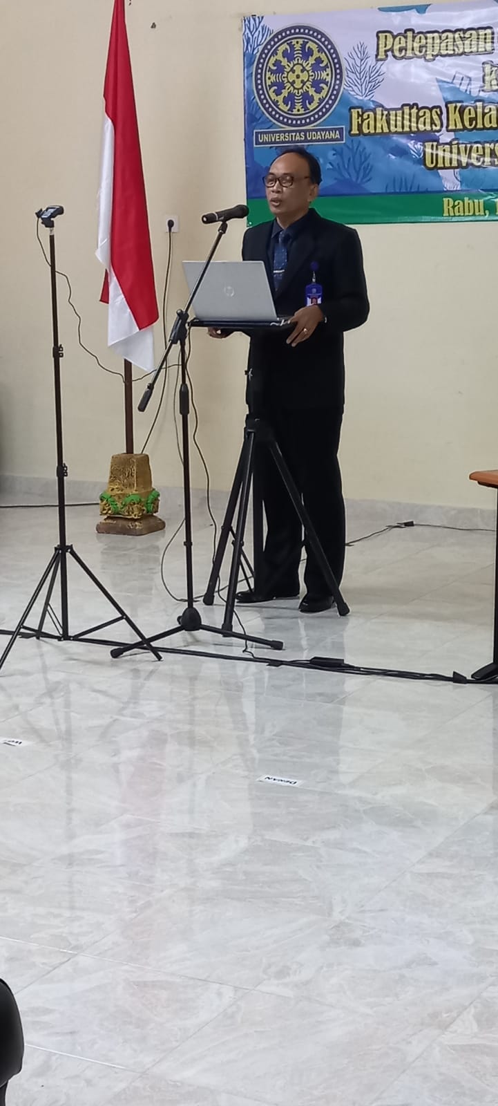 Yudisium ke 28 Fakultas Kelautan dan Perikanan Universitas Udayana oleh Dekan Prof. Dr. I Wayan Nuarsa